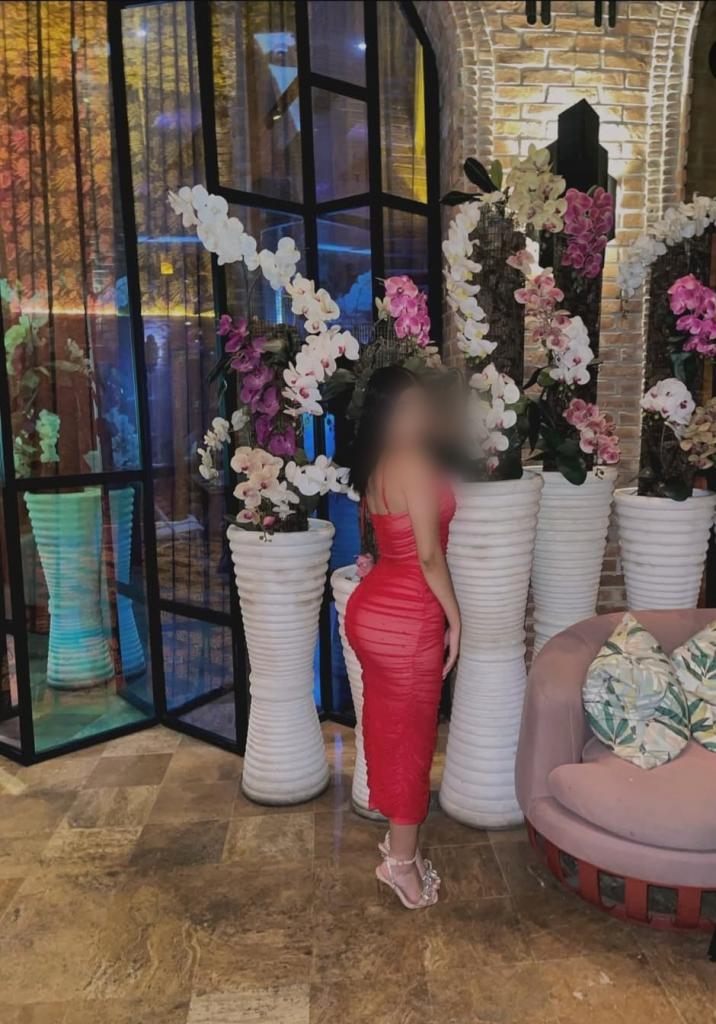 Chica busca chico en Huelva: 