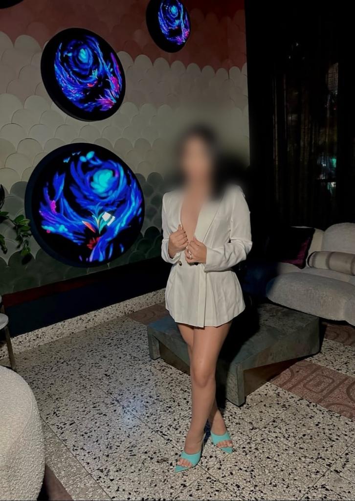 Chica busca chico en Huelva: 