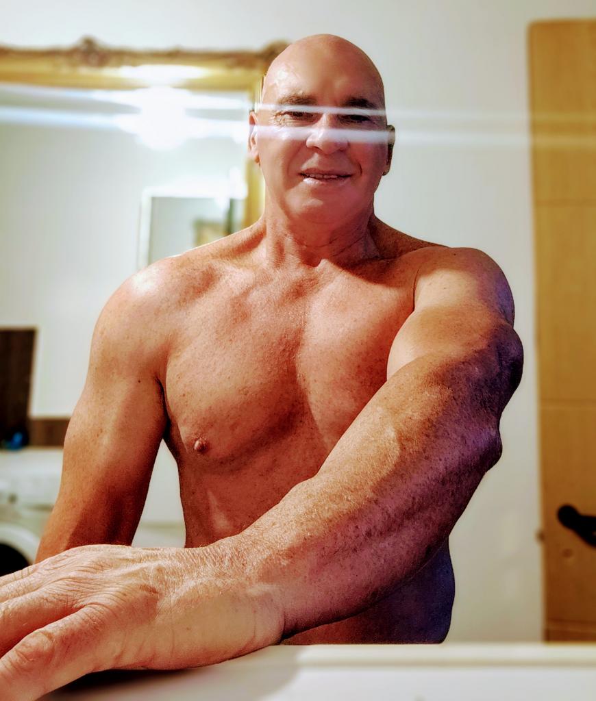 610624710: Chico busca chica en Madrid