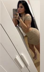 613923323: Chica busca chico en Barcelona