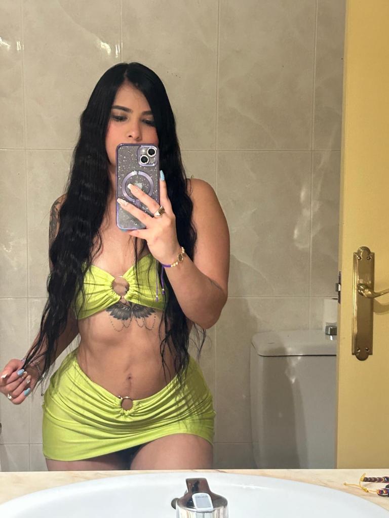 613782389: Chica busca chico en Mallorca