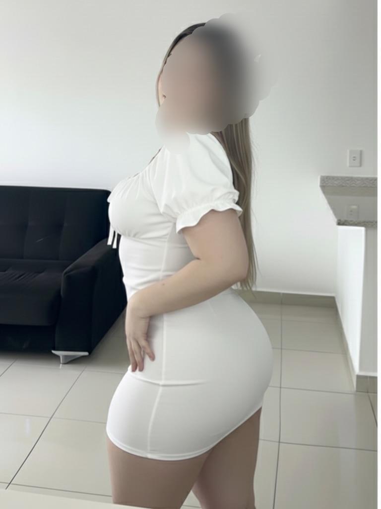 697209639: Chica busca chico en Barcelona
