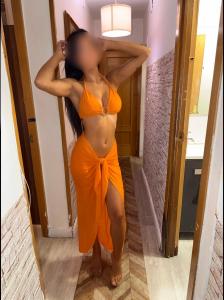 614962244: Chica busca chico en Madrid
