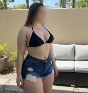 697209639: Chica busca chico en Barcelona