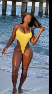 631382288: Chica busca chico en Cádiz