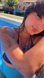 678553045: Chica busca chico en Gerona