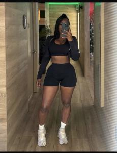 631382288: Chica busca chico en Cádiz