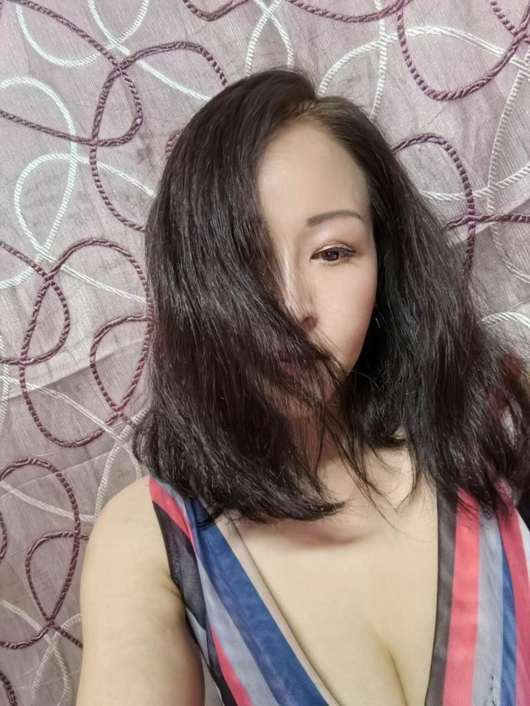 634205863: Chica busca chico en Barcelona