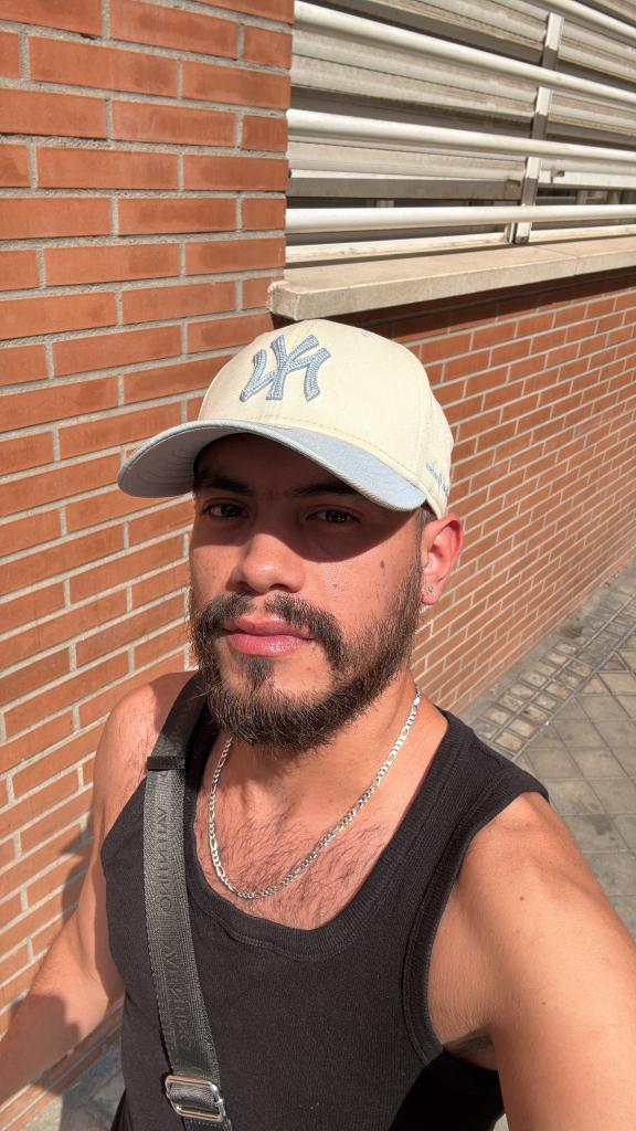 604974799: Chico busca chica en Cantabria