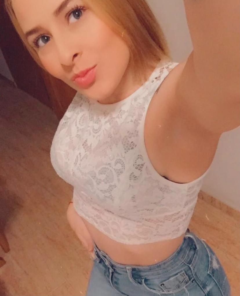 Chica busca chico en Almería: 