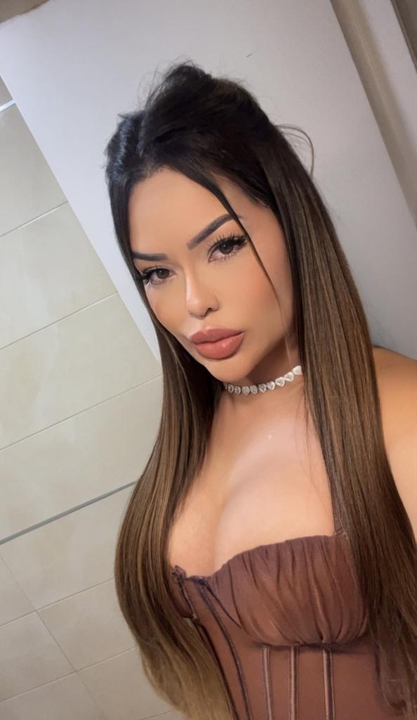 Chica busca chico en Alicante: Chica busca chico