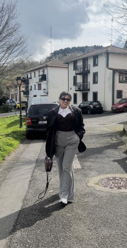 633864073: Chica busca chico en La Coruña