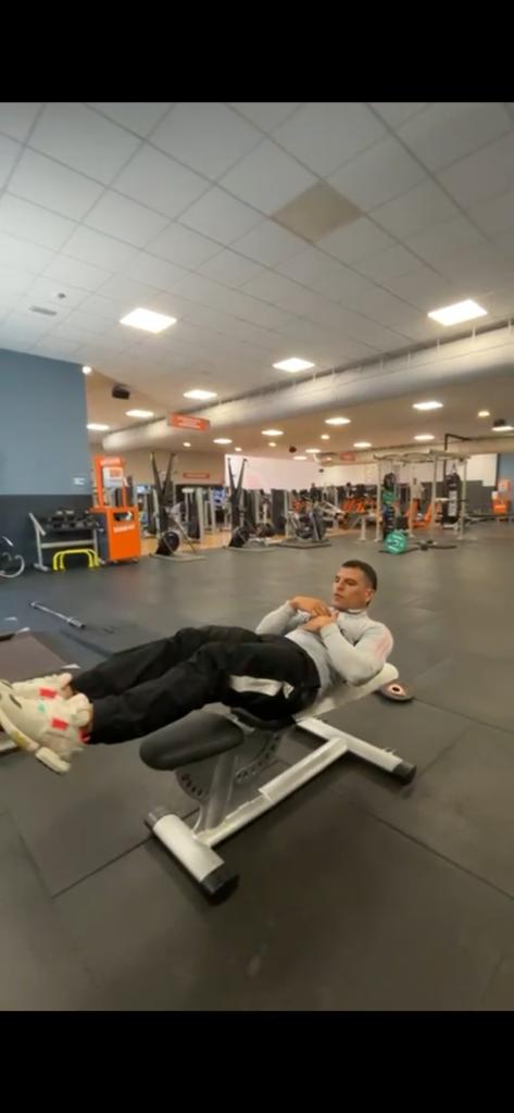 643559461: Chico busca chica en Madrid