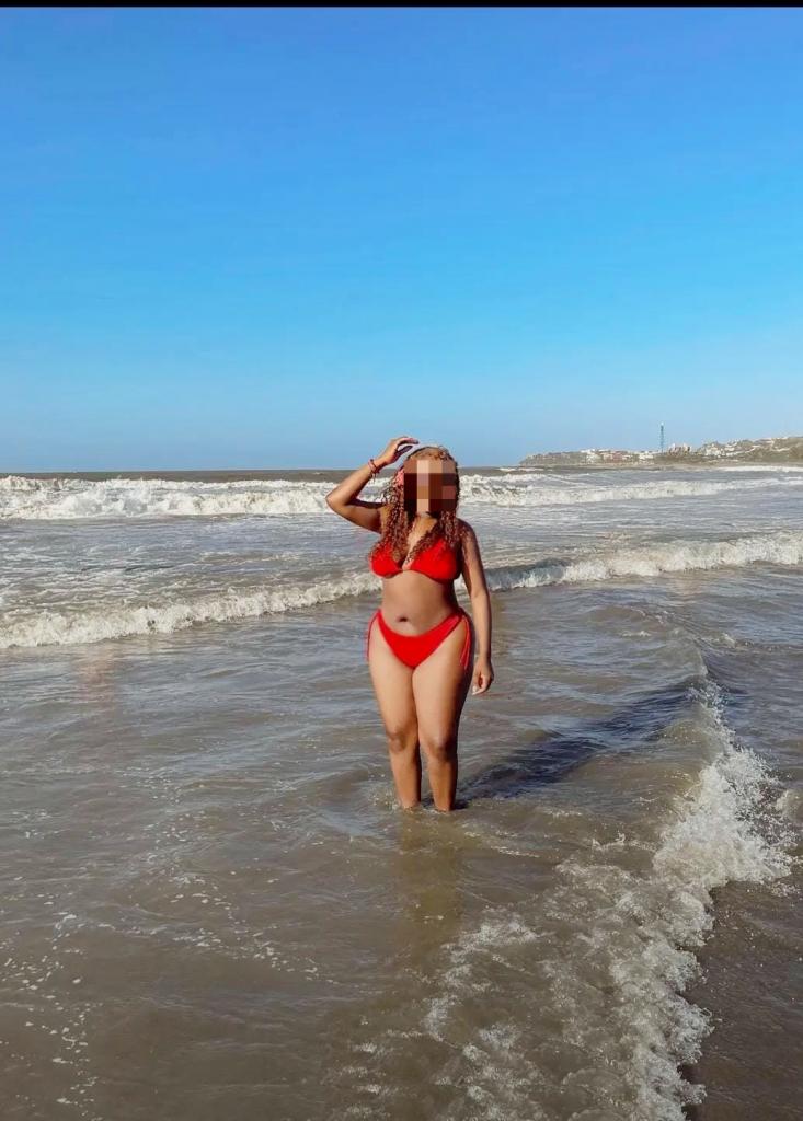 631180486: Chica busca chico en Málaga