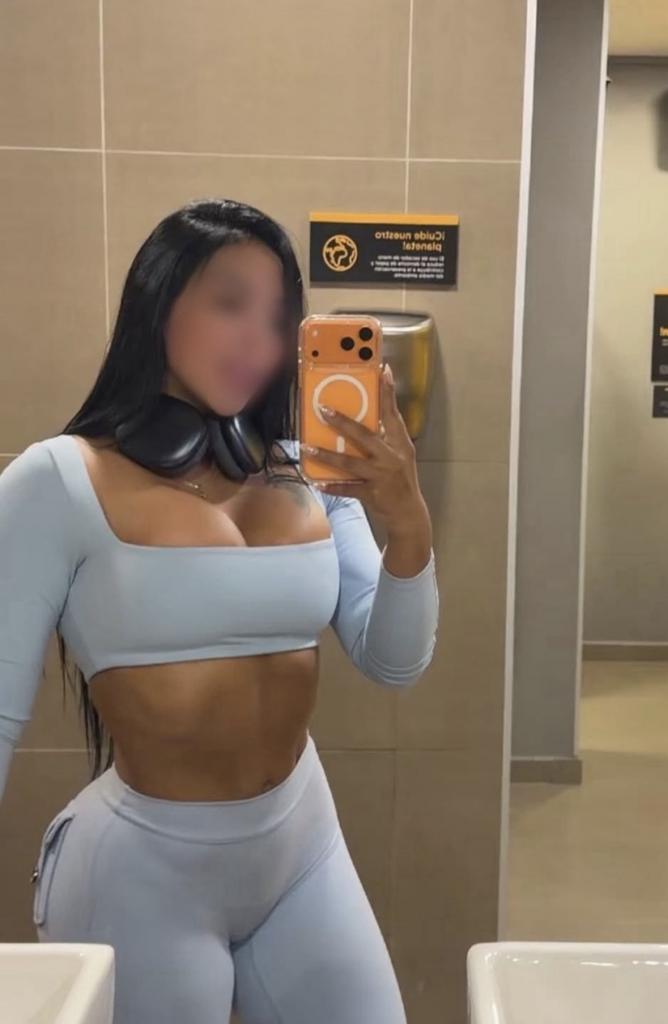 Chica busca chico en Granada: 