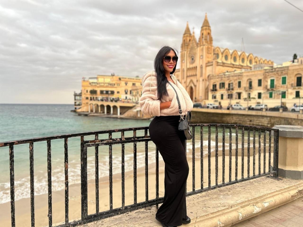 613608769: Travesti en Granada