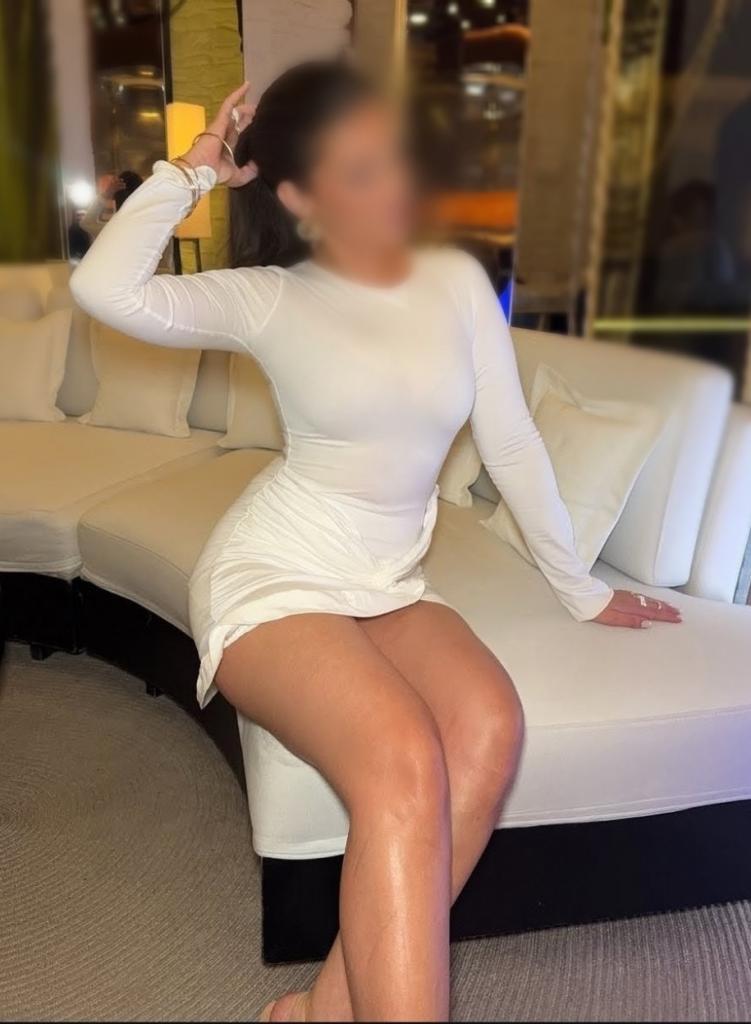 662974145: Chica busca chico en Madrid