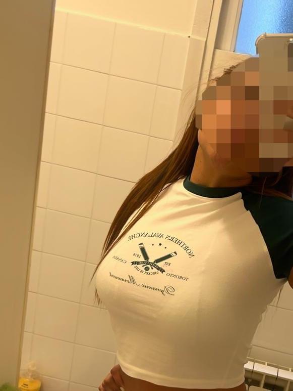 611352792: Chica busca chico en La Coruña