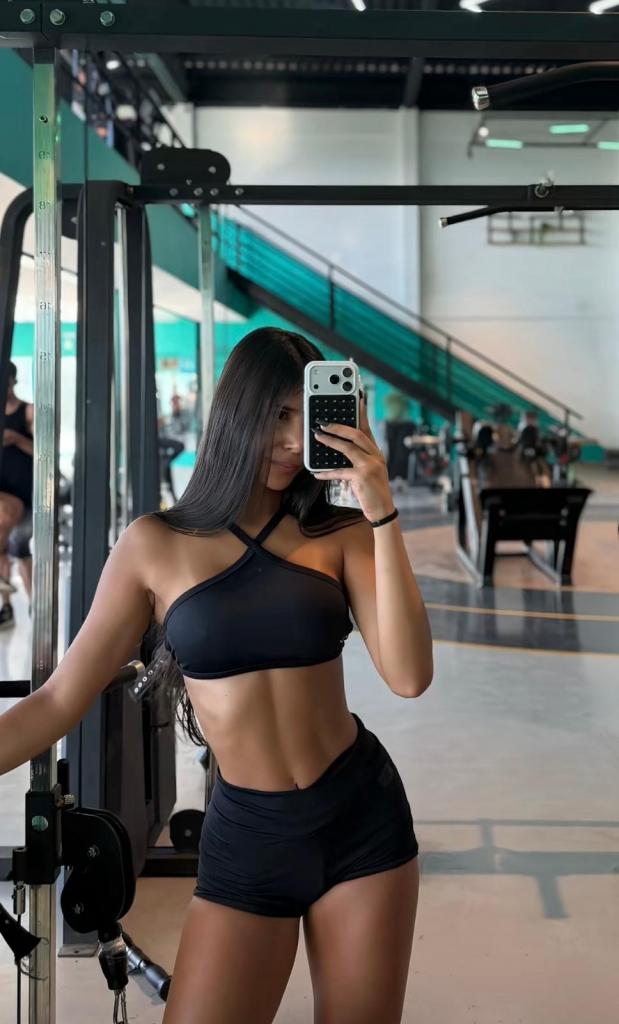 Chica busca chico en Almería: 