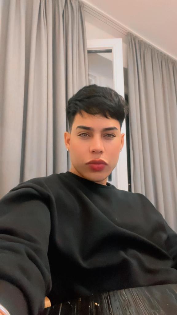 Chico busca chica en Málaga: 