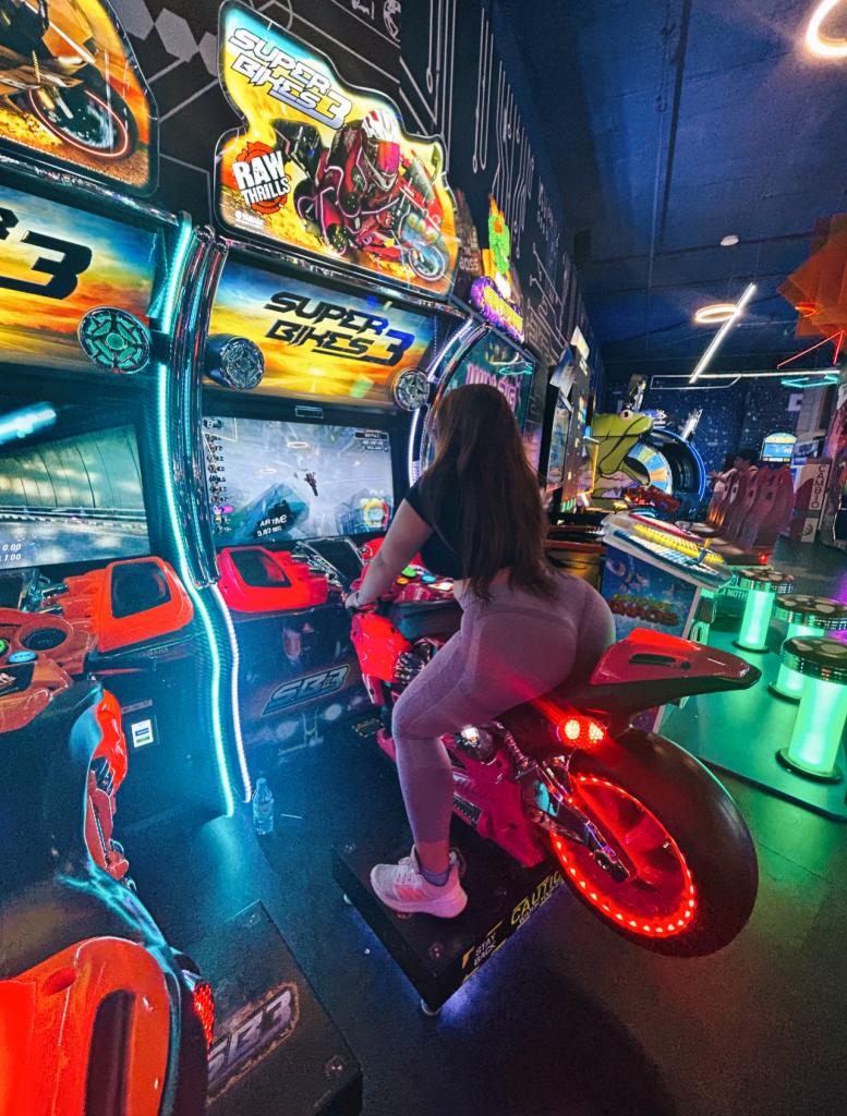 742058105: Chica busca chico en Madrid