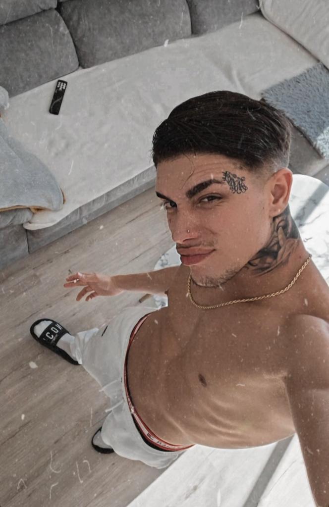 Chico busca chica en Barcelona: Chico busca chica