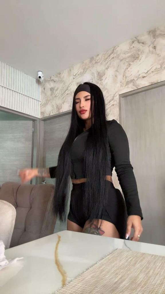 Chica busca chico en Granada: 