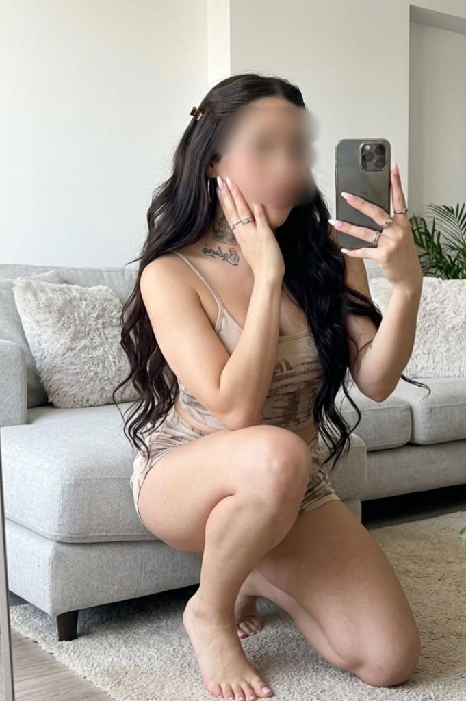 Chica busca chico en Cantabria: Chica busca chico