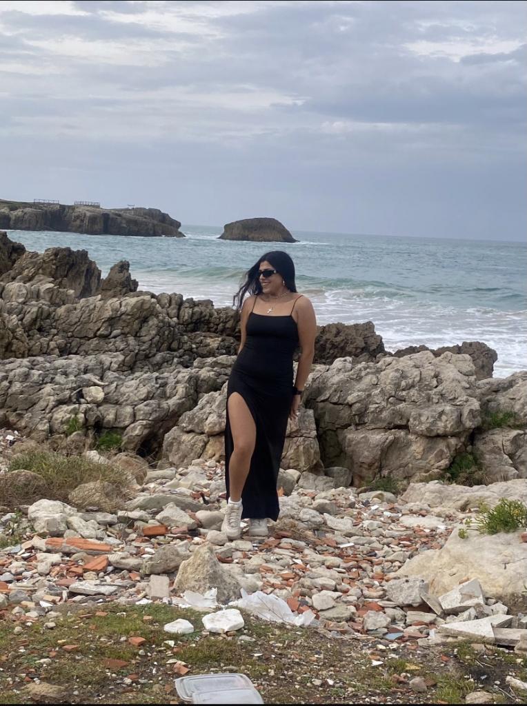 633864073: Chica busca chico en La Coruña