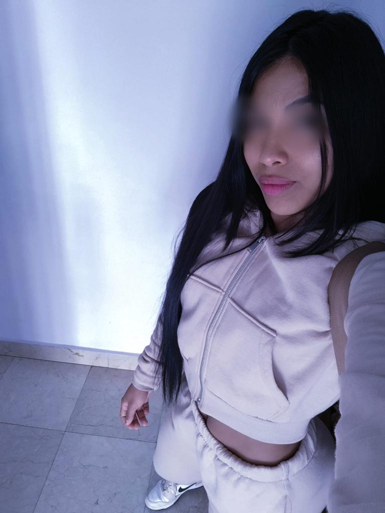 Chica busca chico en Granada: Chica busca chico