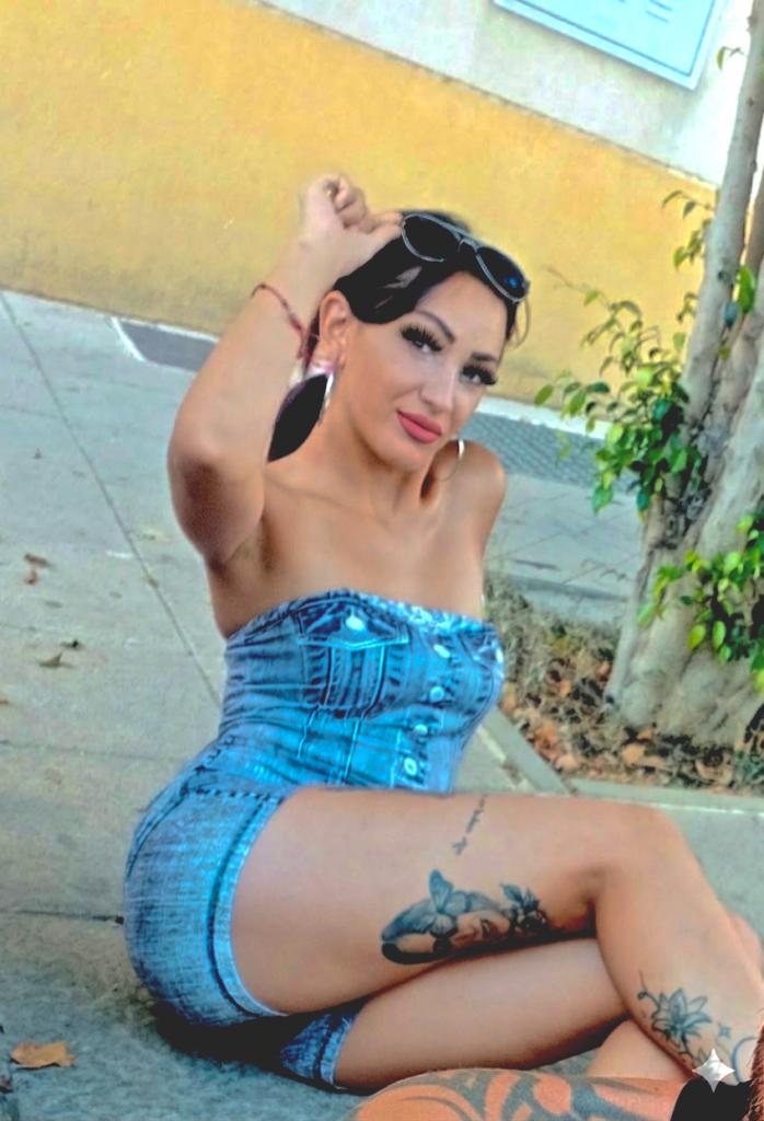 Chica busca chico en Almería: 