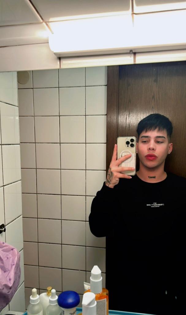 631553997: Chico busca chica en Málaga