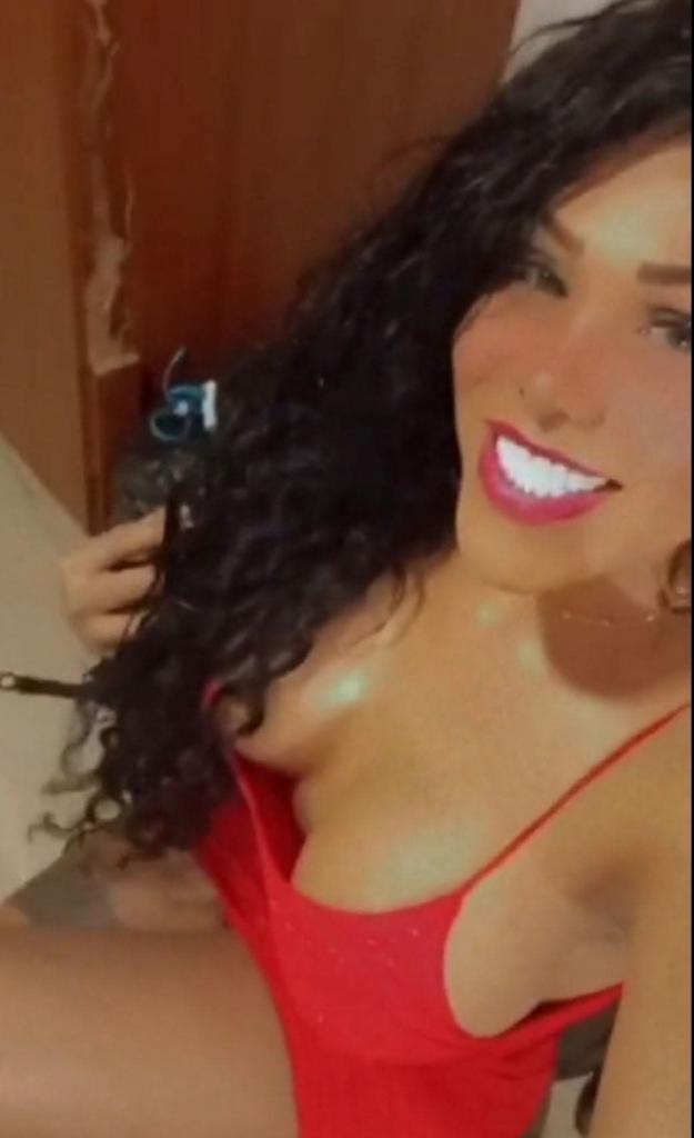 622499146: Travesti en León