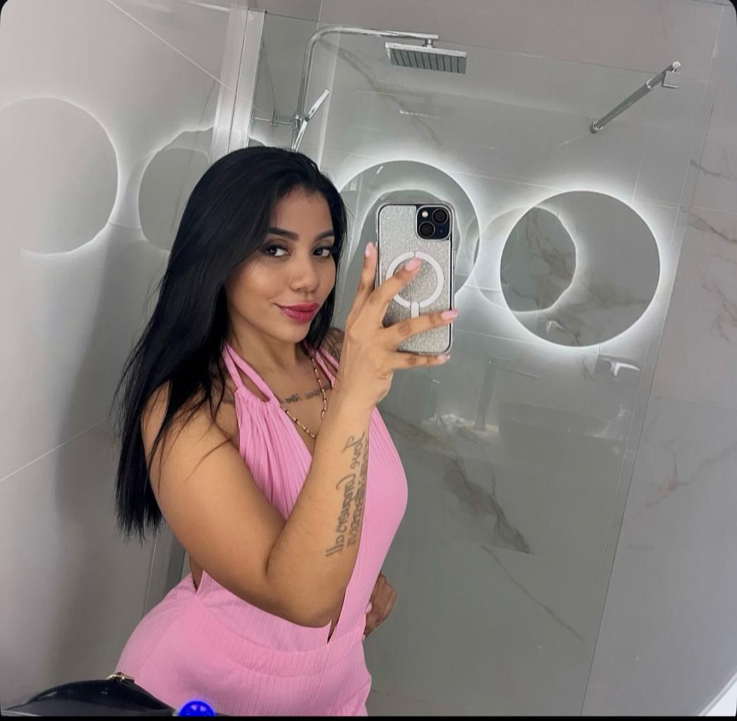 Chica busca chico en Almería: 