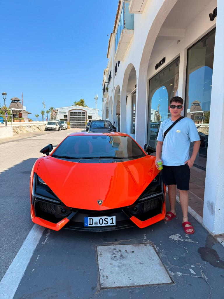 663167292: Chico busca chica en Murcia