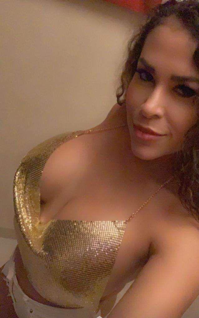 Chica busca chico en Tenerife: 