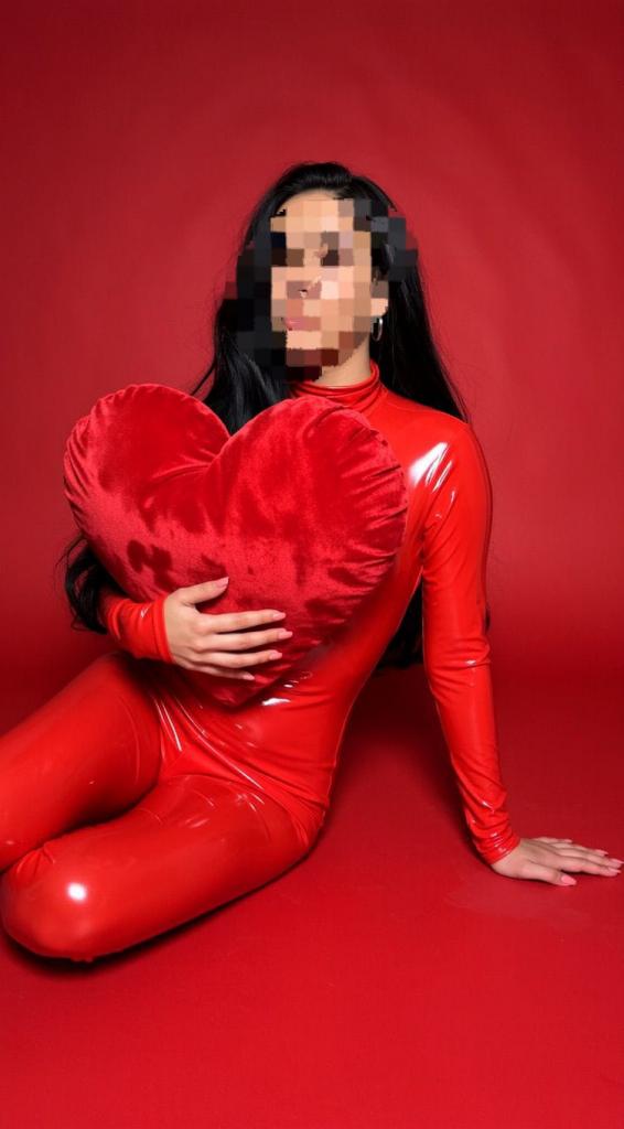 Chica busca chico en Barcelona: 