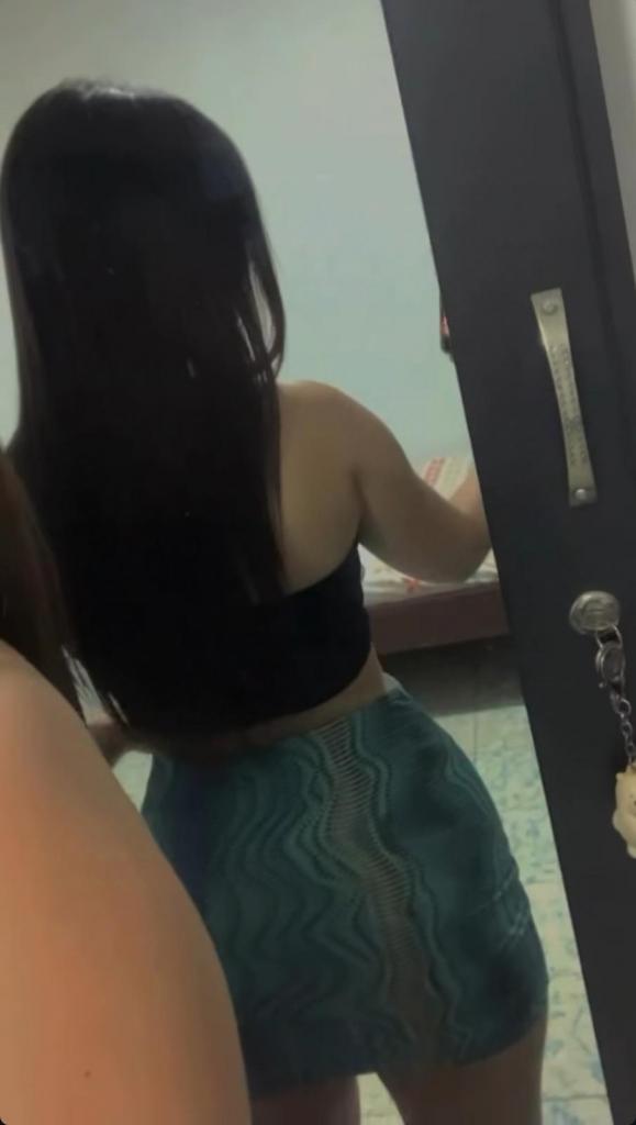 Chica busca chico en Huelva: 