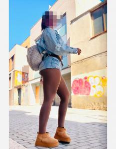 673094896: Chica busca chico en Ceuta