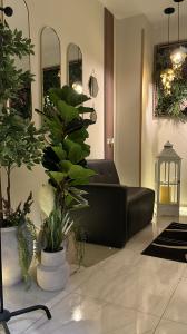 643061895: Chica busca chico en Valencia