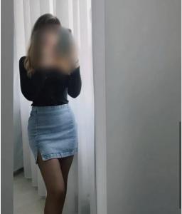 614077254: Chica busca chico en Valencia