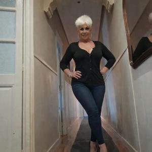 667097103: Chica busca chico en Asturias