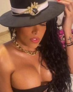 622499146: Travesti en León