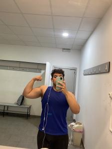 614119408: Chico busca chica en Sevilla