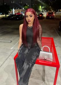 612259980: Chica busca chico en Sevilla