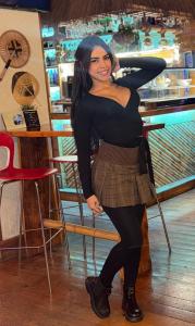 695772668: Chica busca chico en Málaga