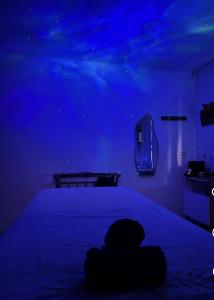 613912982: Chica busca chico en Mallorca