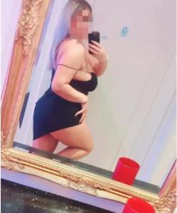 643111947: Chica busca chico en Gerona