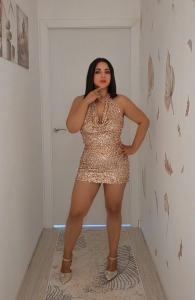 647321206: Chica busca chico en Barcelona