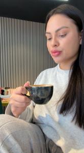 638776471: Chica busca chico en Almería